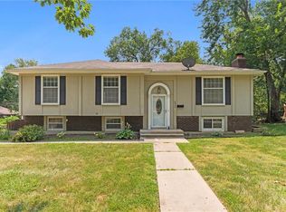 8929 E 90th Ter, Kansas City, MO 64138