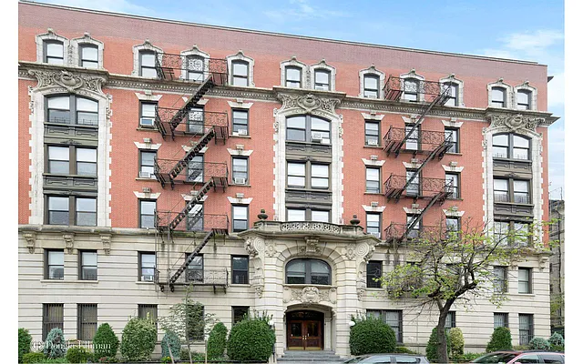 Sold by Douglas Elliman | media 20