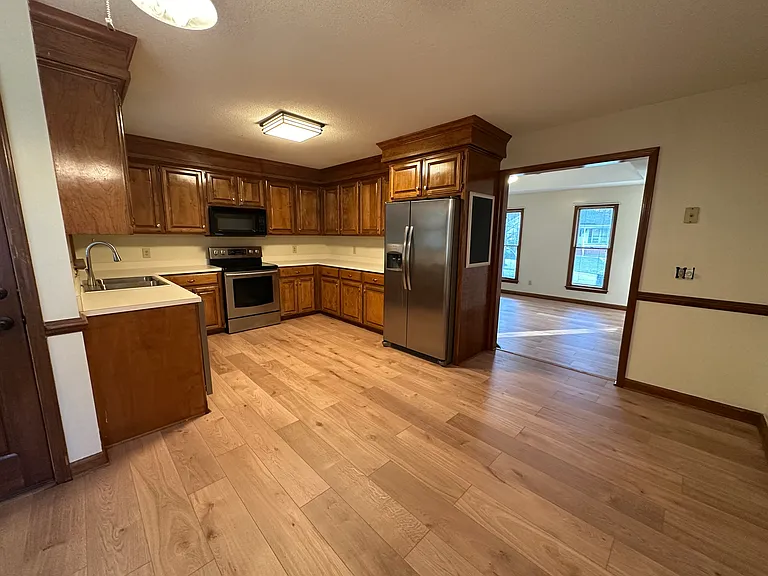 609 Whitland Rd — Photo 9