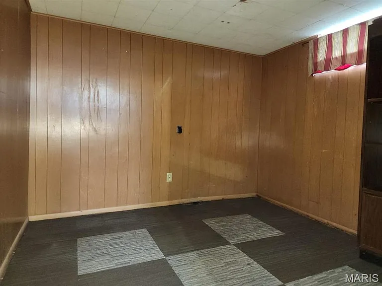 230 Monterey Dr — Photo 15