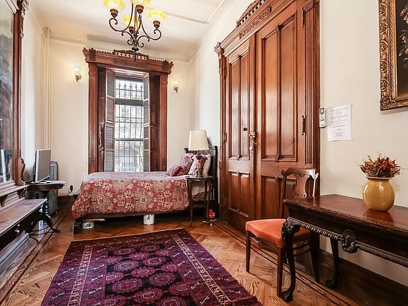 5th image of 521 Manhattan Ave #A