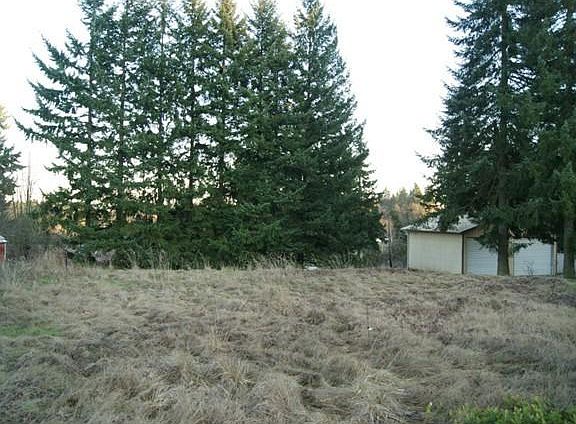 2nd image of 2403 S Fruitland