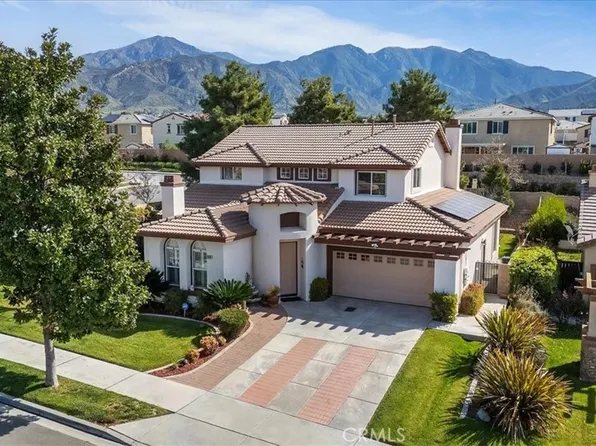 11429 Deerfield Dr, Yucaipa, CA 92399