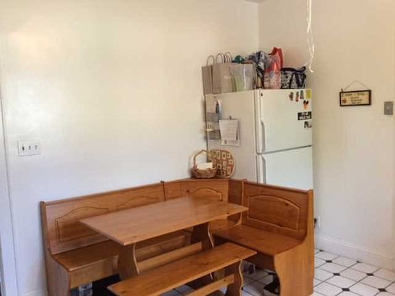 3rd image of 250 Vineyard Ave #1