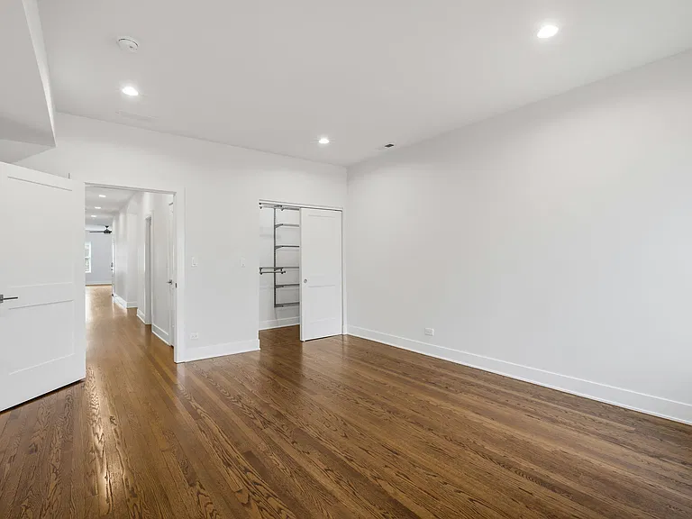 6914 N Sheridan Rd #1 — Photo 13