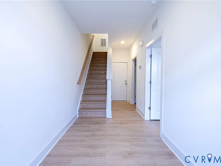 15320 Oasis Sun Aly — Photo 2
