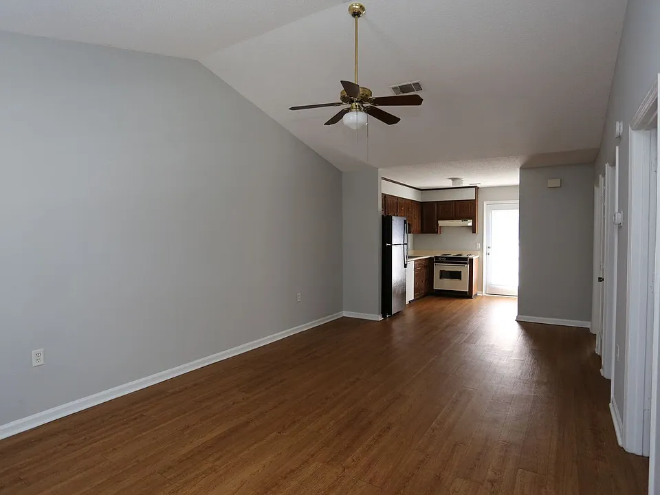 1807 Chandler Rd #17