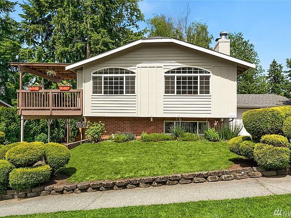 2nd image of 16808 NE 106th St