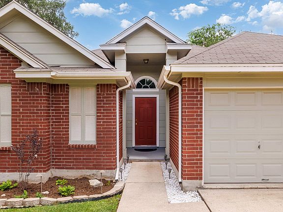 4th image of 1706 Columbine Ln