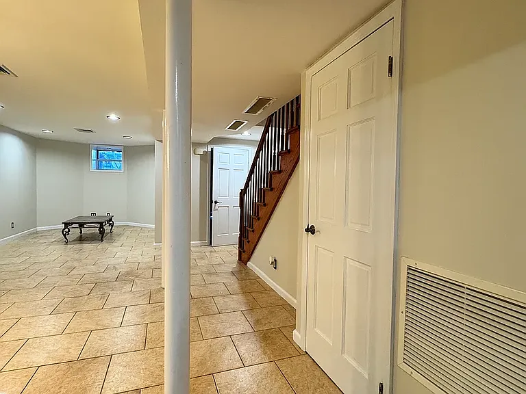 60 Hausman St #1 — Photo 23