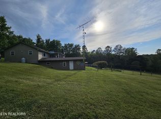 471 Braden Chapel Rd, Speedwell, TN 37870
