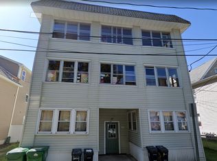 17 Adams St APT 3R, Chicopee, MA 01013