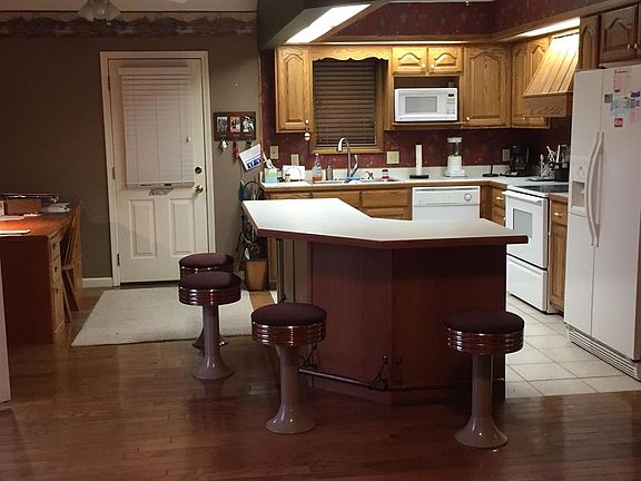 Barstools & garage door
