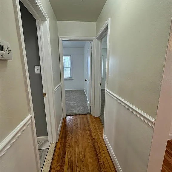 2630 Queen St — Photo 14