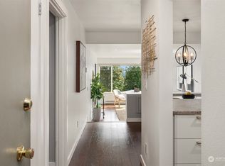 3601 24th Ave W APT 204, Seattle, WA 98199