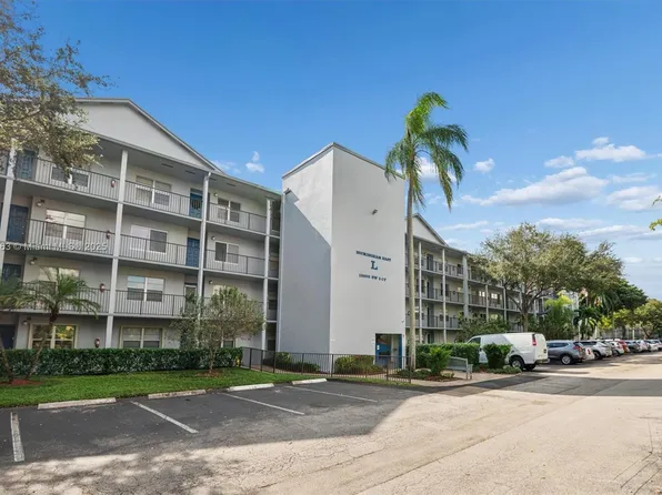 12600 SW 5th Ct APT 104L, Pembroke Pines, FL 33027