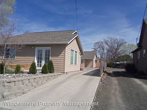 1st image of 1011 S 4th Ave