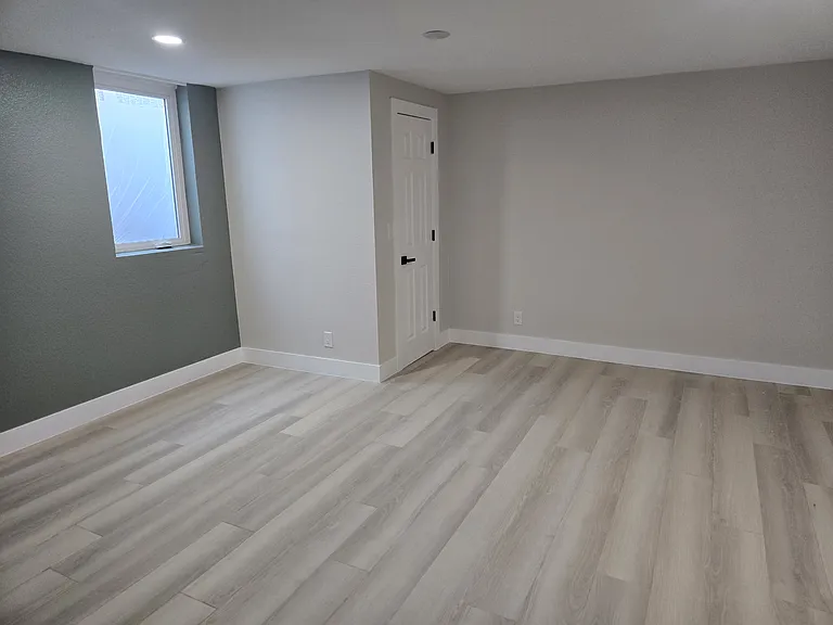 6139 E 33rd Ave #2 — Photo 3
