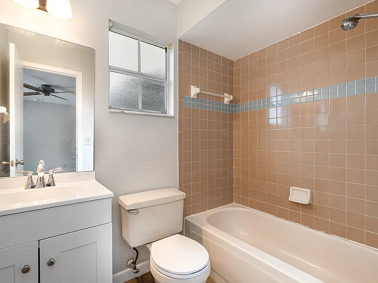 1112 Malone St NW — Photo 14