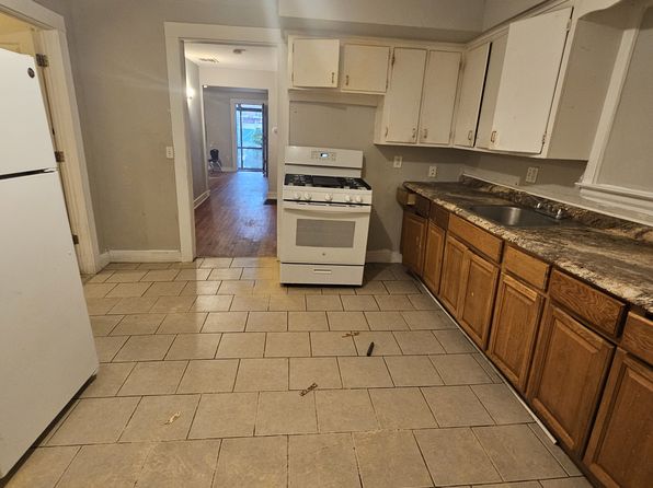 1086 Whalley Ave #1A