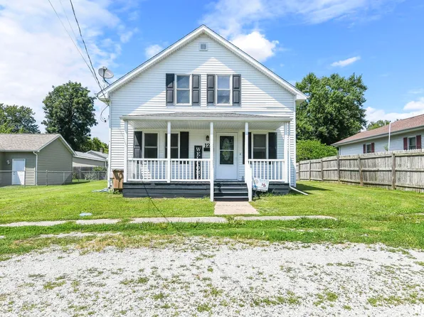 126 W Mill St, Girard, IL 62640