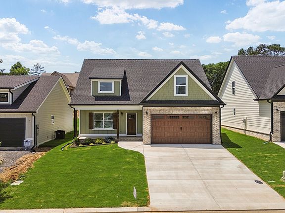 2nd image of 5121 Ella Dr NE