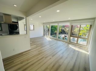 100 Montreal St, Playa Del Rey, CA 90293