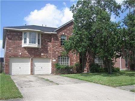 1st image of 415 Overland Park Dr