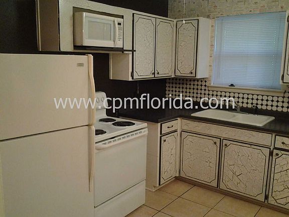 3rd image of 1402 E Clio Dr