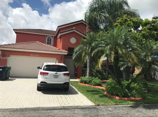 16864 SW 90th Ter, Miami, FL 33196