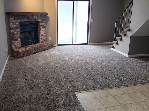 3rd image of 222 NE Cedar Ct