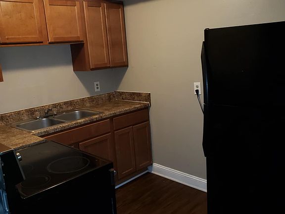 4th image of 2324 Iroll Ave APT 1