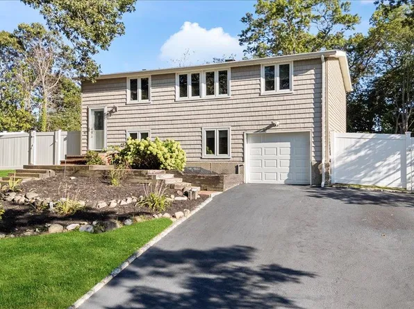 30 Bunny Lane, East Setauket, NY 11733