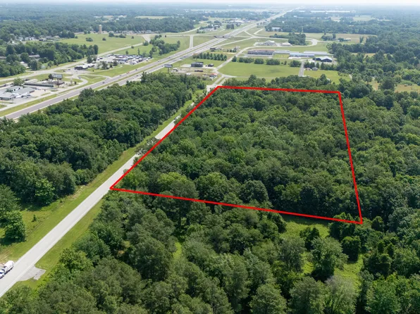 1501 W Main St, Carterville, IL 62918