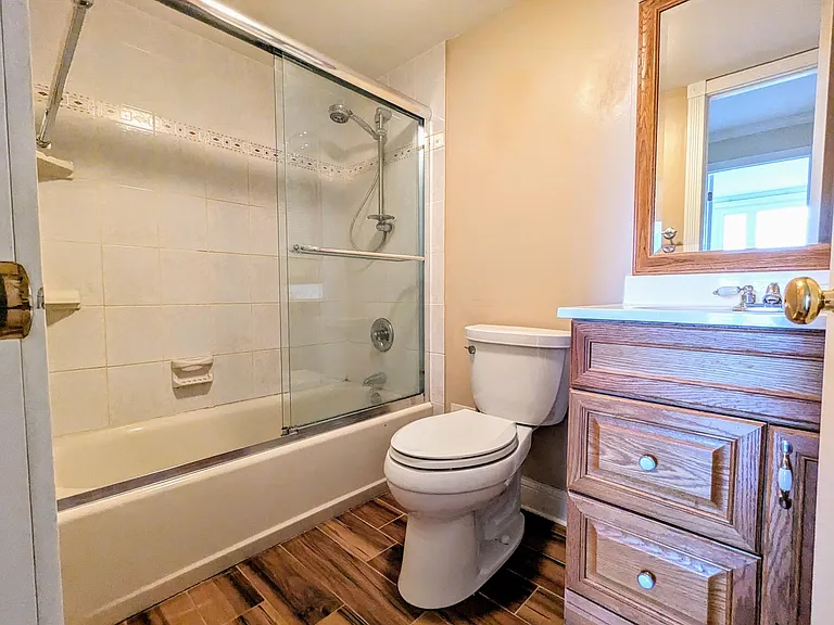 1 Renaissance Pl — Photo 8