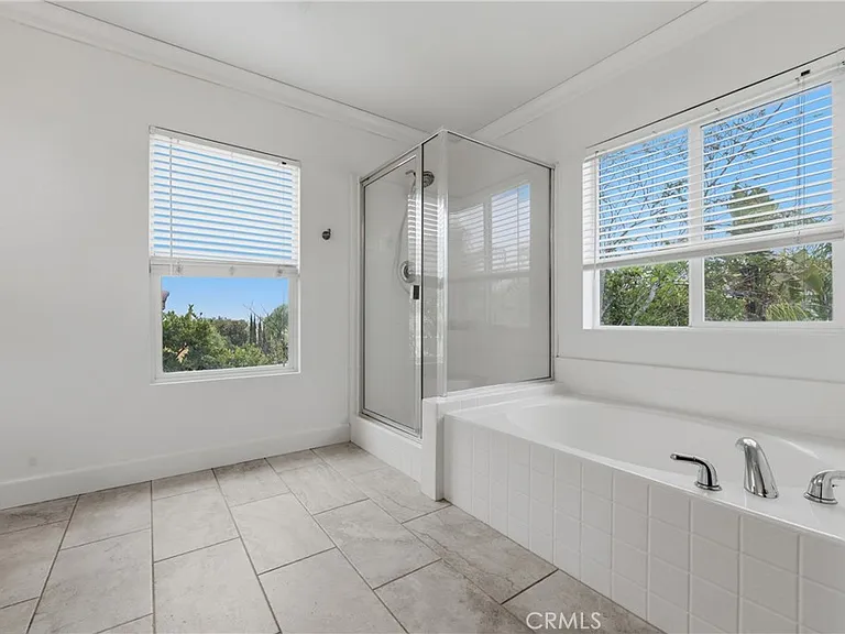 2180 Stonewood St — Photo 44