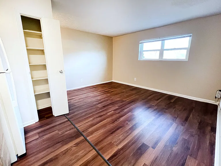 Crown Crossing Apartments — Photo 70