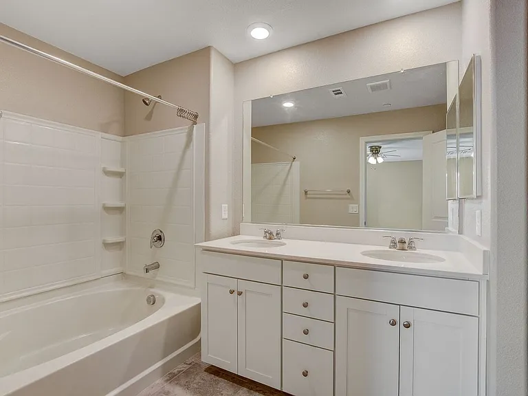 2806 Alenga St — Photo 25