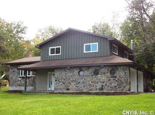 275 Woolson Rd, Oswego, NY 13126
