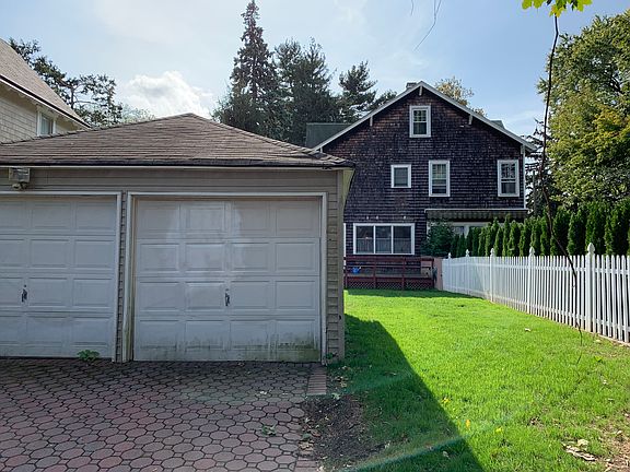 5th image of 148 Franklin Ave