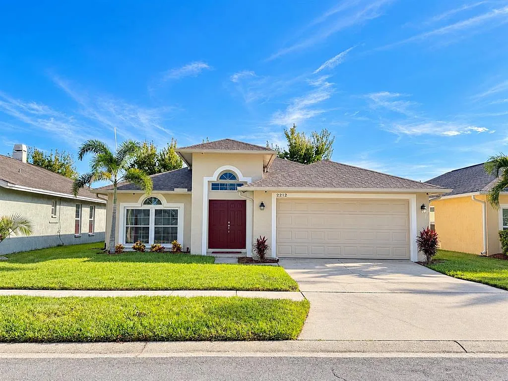 3 bed, 2.0 bath, 1691 sqft, $2,550 — Photo 1
