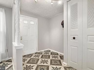 Main Entrane with Open Floor Plan