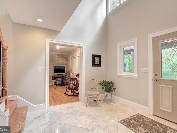 4th image of 11701 Lakewood Ln