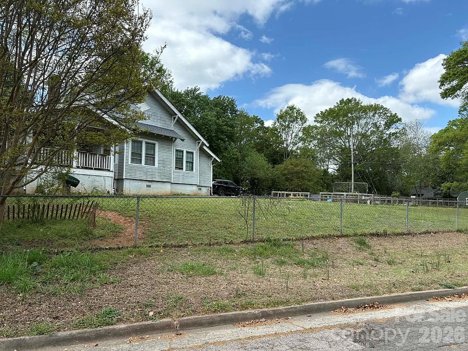 2nd image of 2 Graham St