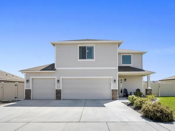 5611 W 32nd Ave, Kennewick, WA 99338