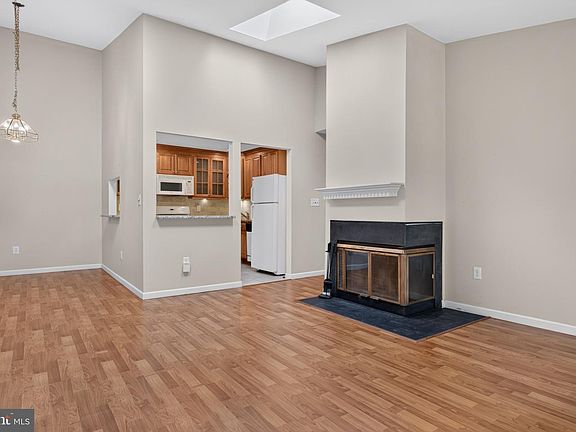 5th image of 35 Kite Ct