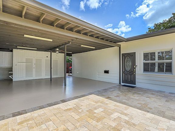 5th image of 612 Orchid Drive