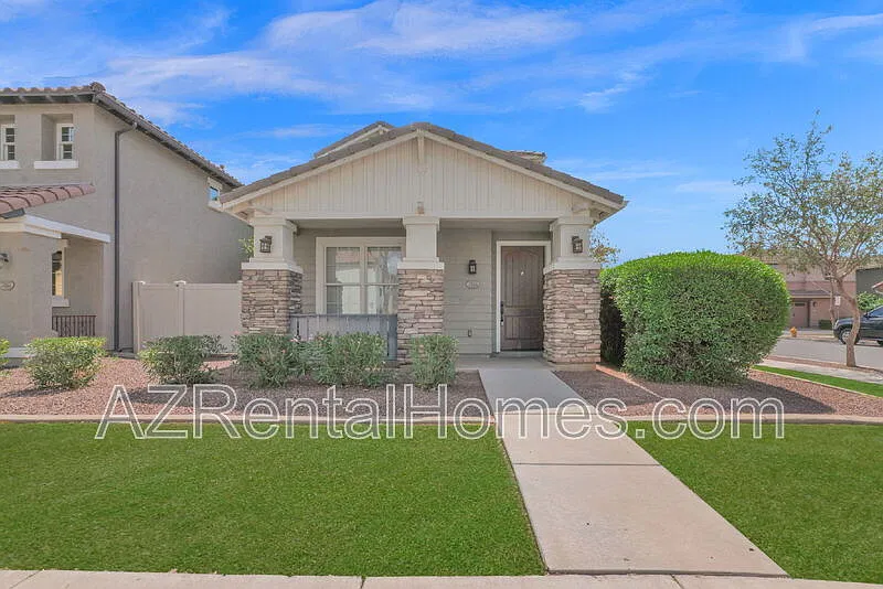 3 bed, 2.5 bath, 1588 sqft, $2,195 — Photo 1