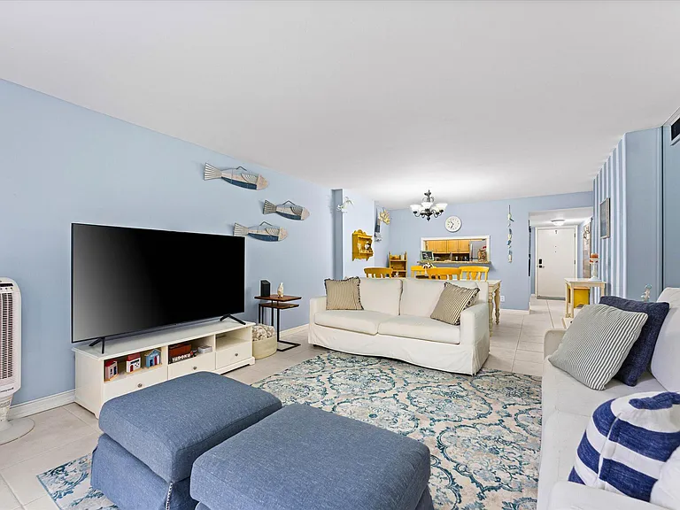 145 Ocean Ave #208 — Photo 4