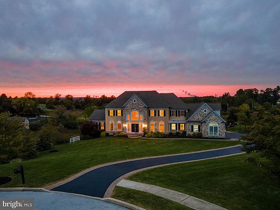 2nd image of 68 Deerfield Dr